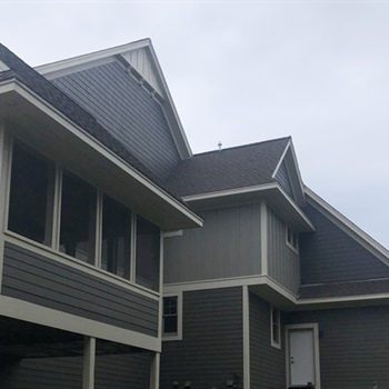 What Type of Paint Is Best For Exterior Homes in Cold Climates?