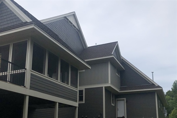 What Type of Paint Is Best For Exterior Homes in Cold Climates?